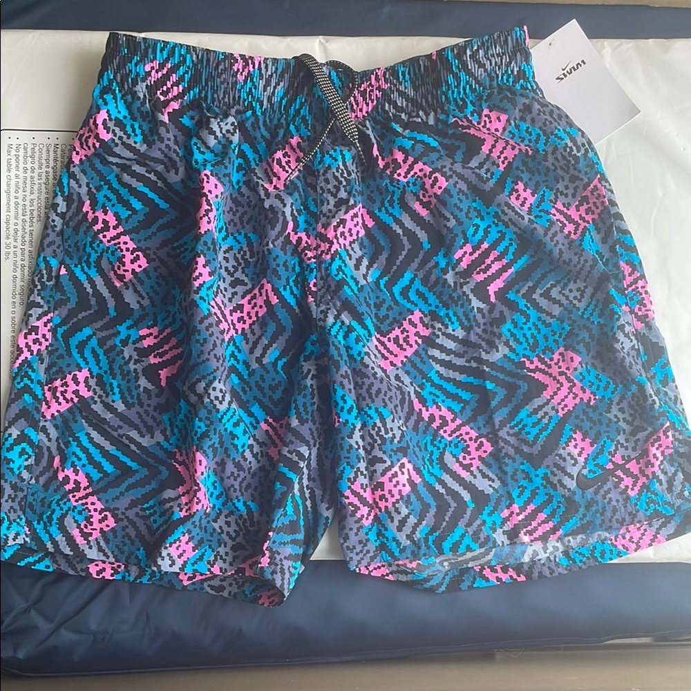 Nike Men's Multicolor Patterned Shorts